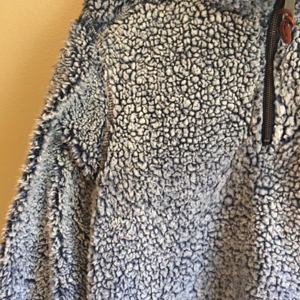 Properly tied small pullover - Picture 3 of 8